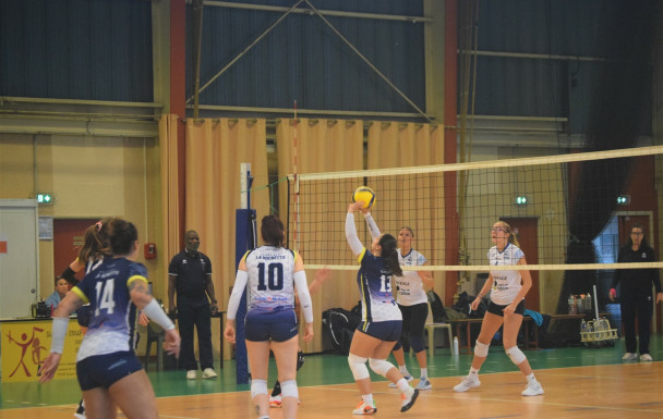 Nationale 3 : VB LA ROCHETTE 3/0 STELLA EDU CALAIS 2