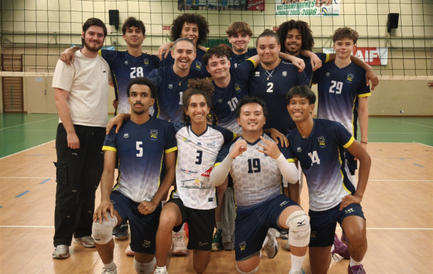 SENIORS GARCONS : VB LA ROCHETTE 3/0 COMBS VB 2
